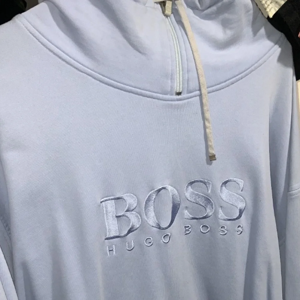 Hugo Boss - Picture 5 of 5
